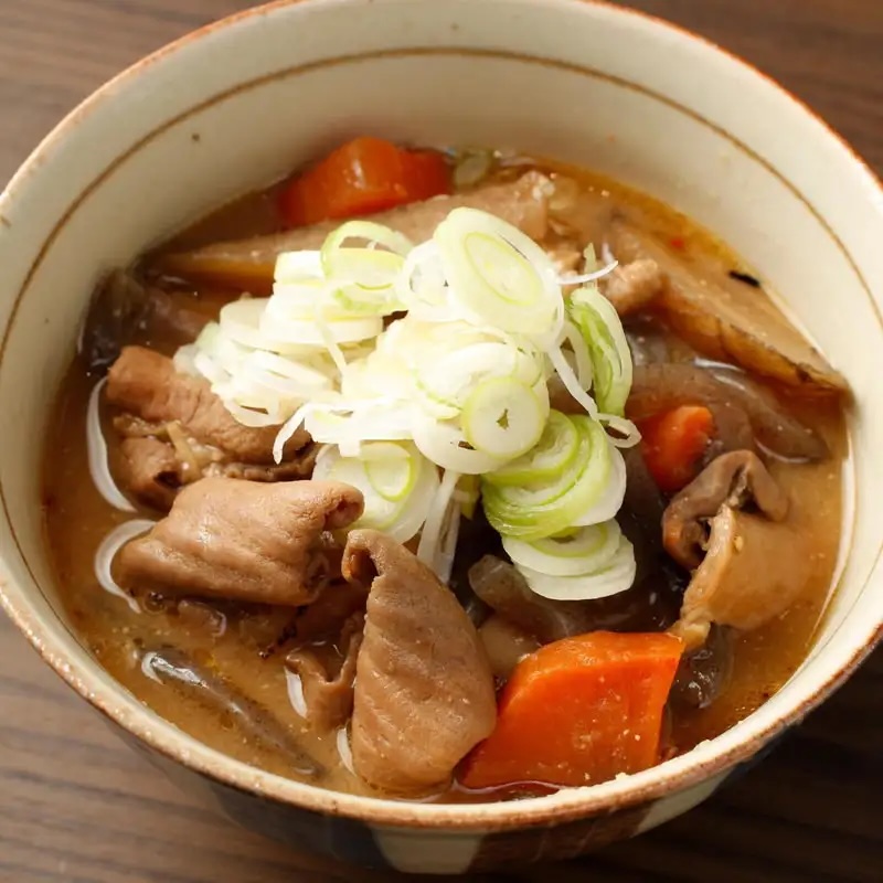 王道の居酒屋モツ煮込み