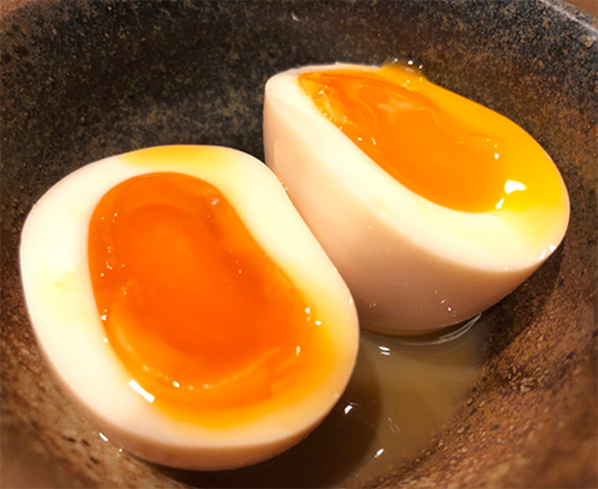 一日20個限定の名物卵!とろ~り半熟煮たまご